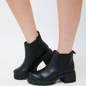 NWT Soda Black Matte Pioneer S